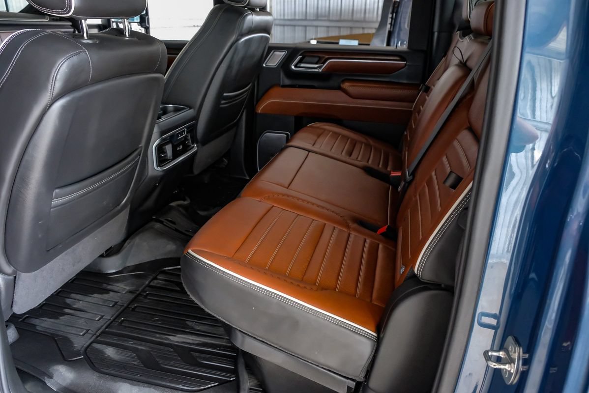 Used 2024 GMC Sierra 2500 Denali Ultimate AWD/4WD image 37
