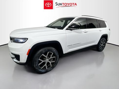 Used 2025 Jeep Grand Cherokee L Limited w/ Trailer Tow Package RWD image 9