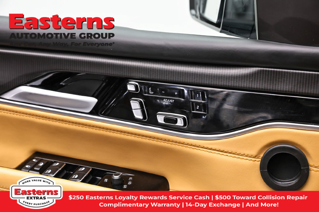 Used 2025 Jeep Grand Wagoneer Series III w/ Rear Seat Video Group 1 AWD/4WD image 21