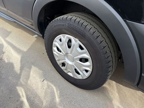 Used 2023 Ford Transit 350 XLT image 5