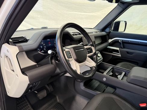 Used 2022 Land Rover Defender 110 S AWD/4WD image 36