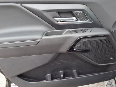 New 2025 Chevrolet Silverado EV LT AWD/4WD image 11