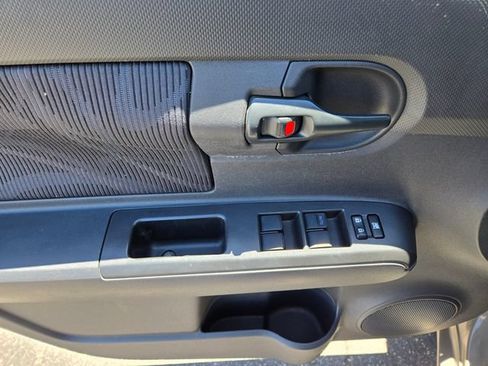 Used 2011 Scion xB FWD image 18