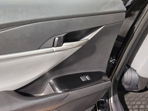 Used 2025 Toyota Camry LE FWD image 34