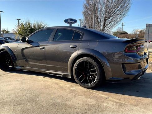 Used 2020 Dodge Charger Scat Pack image 4