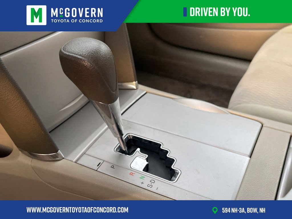 Used 2010 Toyota Camry LE FWD image 32