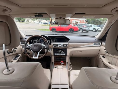 Used 2014 Mercedes-Benz E 350 Sedan image 27