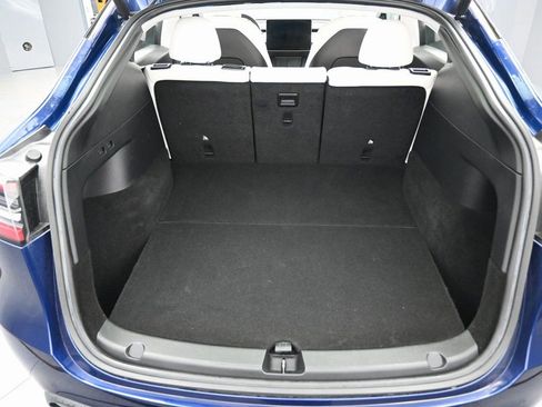 Used 2021 Tesla Model Y Long Range image 26