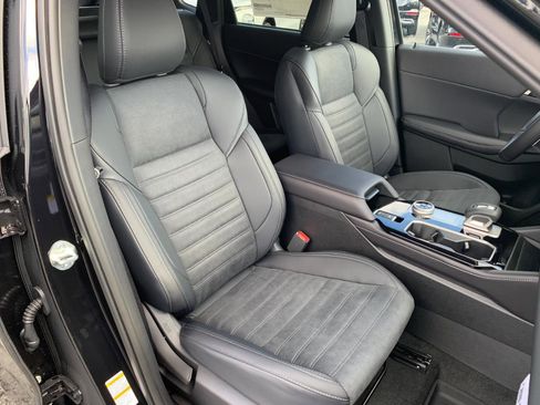 New 2025 Mitsubishi Outlander SE image 21