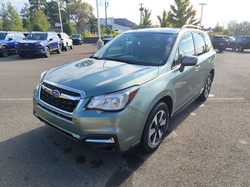 Used 2018 Subaru Forester 2.5i Premium w/ All-Weather Package AWD/4WD image 7