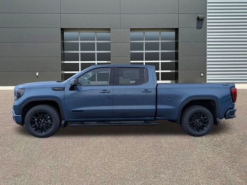 New 2026 GMC Sierra 1500 Elevation w/ LPO, Elevation Black Package AWD/4WD image 9