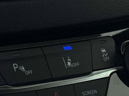 New 2026 Chrysler Voyager LX image 40