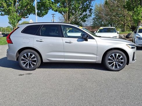 Certified 2023 Volvo XC60 B5 Plus w/ Climate Package AWD/4WD image 7