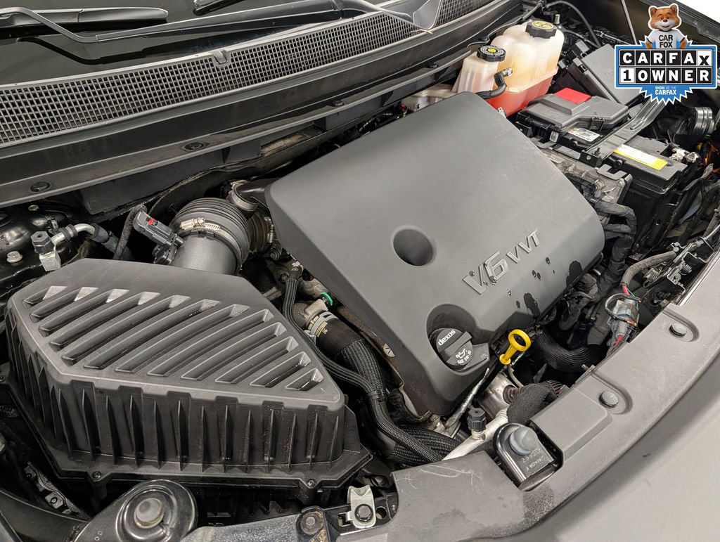 Used 2023 Chevrolet Traverse LT FWD image 32