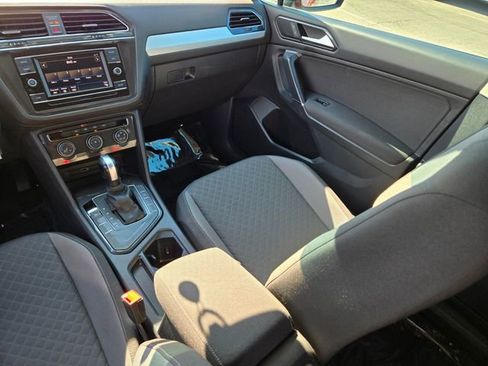 Used 2018 Volkswagen Tiguan S FWD image 17