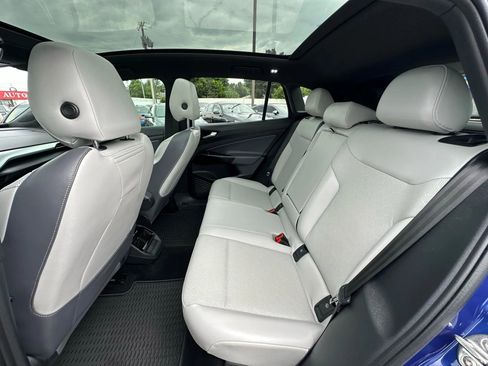 Used 2021 Volkswagen ID.4 Pro S image 16