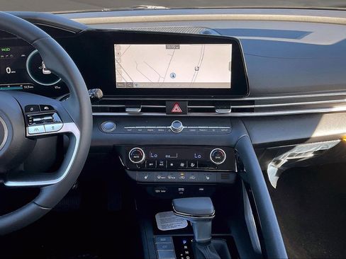 New 2026 Hyundai Elantra Limited image 6