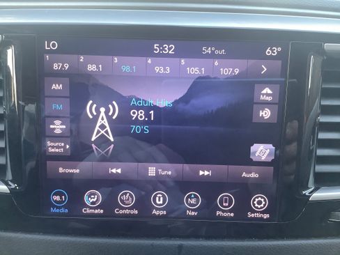 Used 2020 Chrysler Pacifica Touring-L Plus image 20