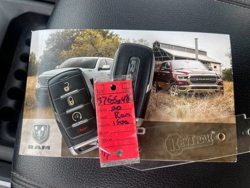 Used 2020 RAM 1500 Big Horn AWD/4WD image 10