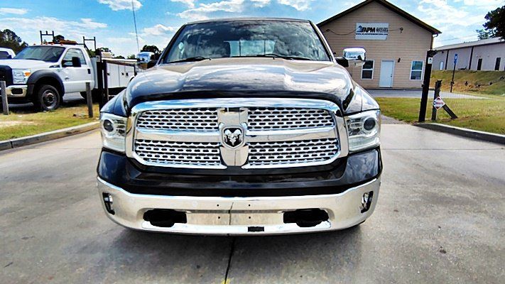 Used 2015 RAM 1500 Laramie w/ Convenience Group AWD/4WD image 12