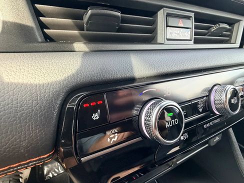 Used 2024 Honda Pilot TrailSport image 20