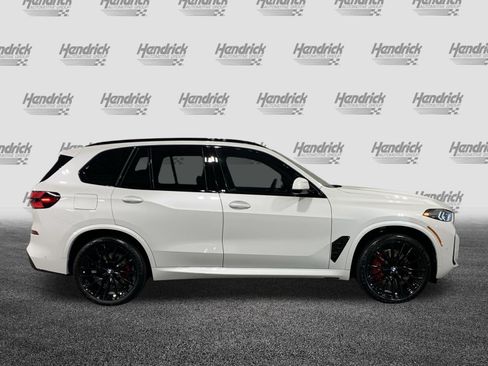 Used 2026 BMW X5 sDrive40i w/ M Sport Package RWD image 9