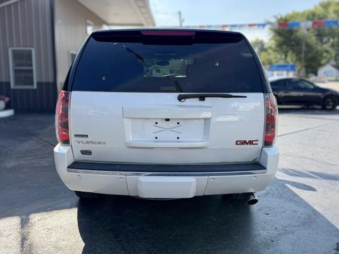 Used 2011 GMC Yukon Denali AWD/4WD image 7