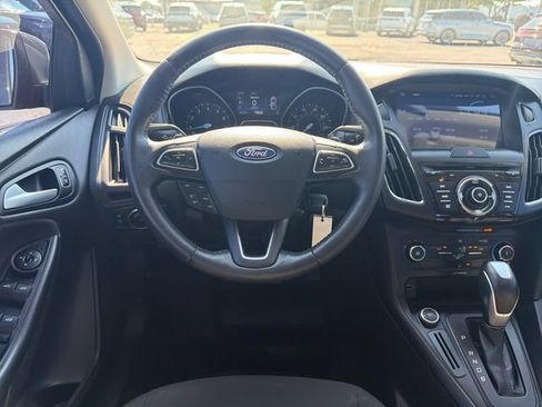 Used 2016 Ford Focus SE w/ SE Sport Package FWD image 15