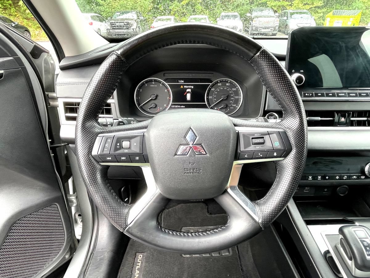 Used 2022 Mitsubishi Outlander SE AWD/4WD image 11