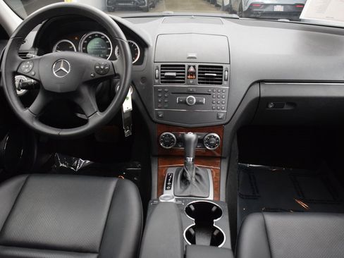 Used 2008 Mercedes-Benz C 300 Sedan image 16