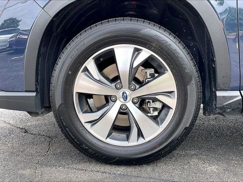 Certified 2025 Subaru Ascent Premium AWD/4WD image 10