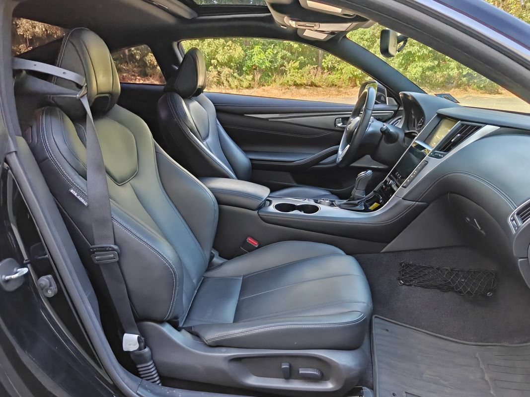Used 2018 INFINITI Q60 3.0t Luxe w/ Sensory Package 3.0T Luxe AWD/4WD image 22