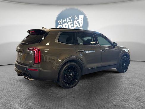 Used 2022 Kia Telluride EX w/ EX Premium Package AWD/4WD image 3