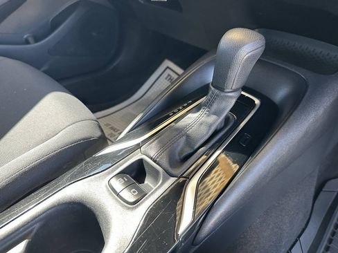 Used 2020 Toyota Corolla LE FWD image 10