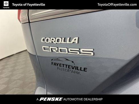 Certified 2024 Toyota Corolla Cross XLE w/ Convenience Package FWD image 3