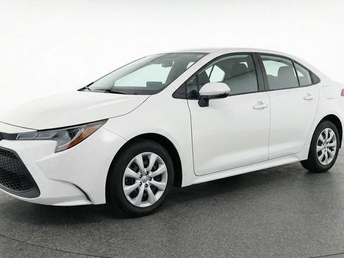 Used 2025 Toyota Corolla LE FWD image 3