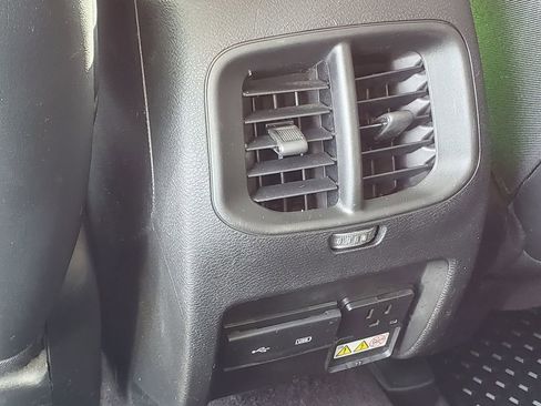 Used 2019 Jeep Cherokee Trailhawk w/ Comfort/Convenience Group image 37