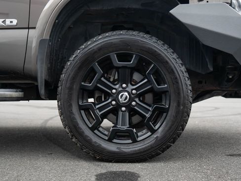 Used 2018 Nissan Titan Platinum Reserve w/ Platinum Utility Package AWD/4WD image 14