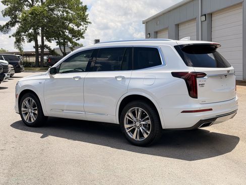 Used 2024 Cadillac XT6 Premium Luxury w/ Technology Package AWD/4WD image 10