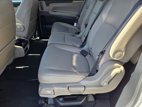 Used 2022 Honda Odyssey EX-L image 12