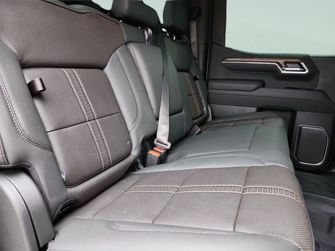 Used 2026 Chevrolet Silverado 1500 High Country w/ High Country Premium Package AWD/4WD image 31
