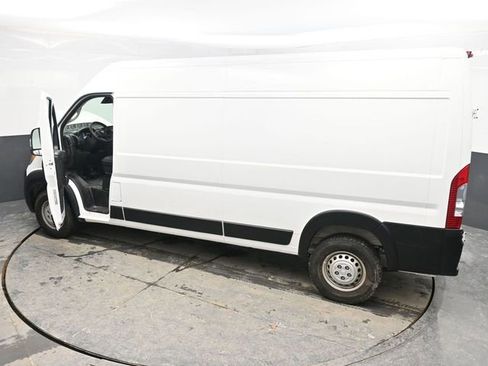 Used 2025 RAM ProMaster 2500 w/ Convenience Group image 22