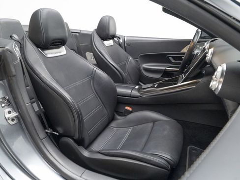 Used 2022 Mercedes-Benz SL 63 AMG SL 63 AMGﾮ w/ Driver Assistance Package image 39