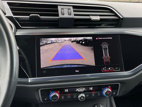 Used 2024 Audi Q3 2.0T Premium image 18