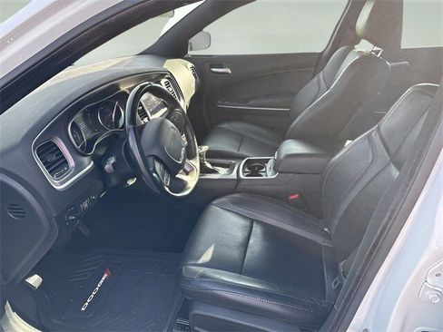 Used 2020 Dodge Charger SXT w/ Leather Interior Group image 18