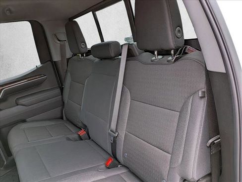 Used 2025 GMC Sierra 1500 SLE AWD/4WD image 18