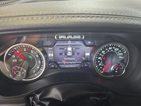 Used 2023 RAM 1500 Laramie AWD/4WD image 22