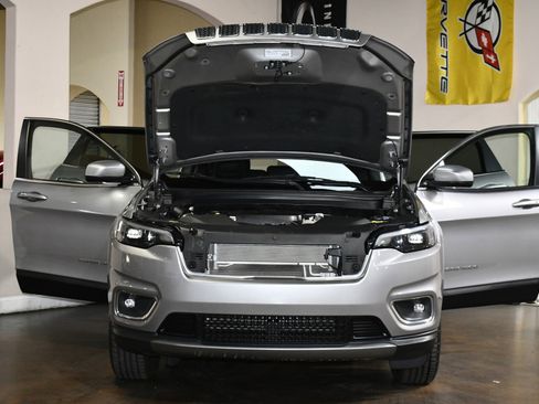 Used 2019 Jeep Cherokee Limited image 87