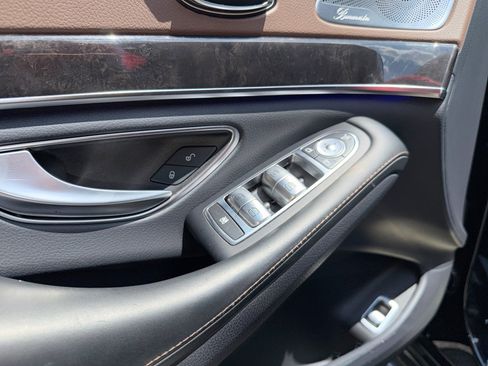 Used 2019 Mercedes-Benz S 560 4MATIC Sedan w/ AMG Line Exterior image 15