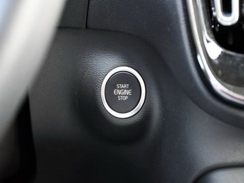 Certified 2025 Volvo XC40 B5 Plus image 14